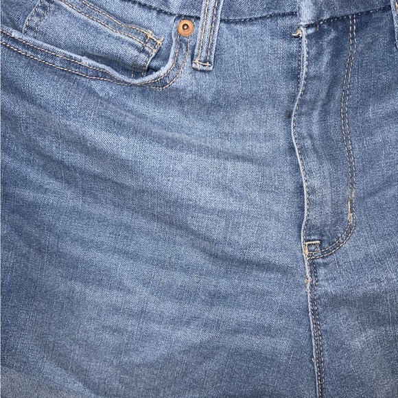 Shorts - Picture 5 of 5